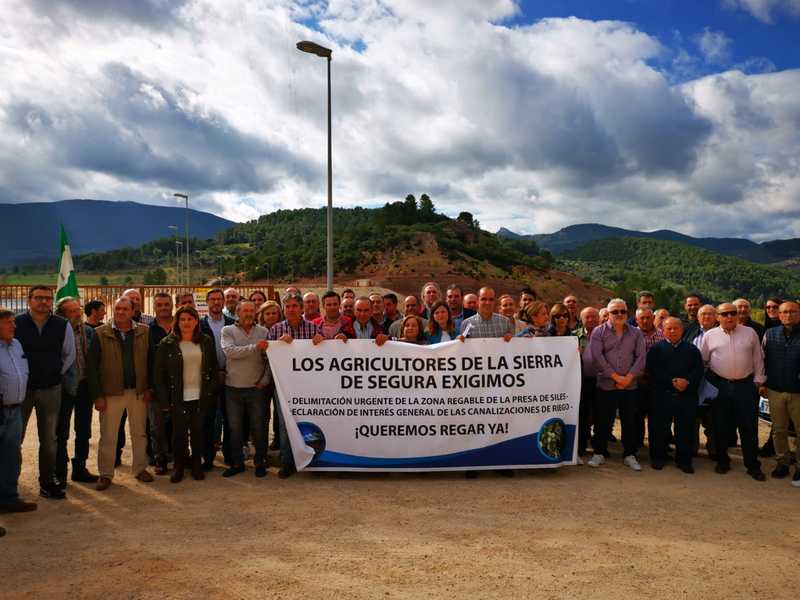 Del Moral asegura que con Pablo Casado en La Moncloa la presa de Siles estará más cerca de dar riego al olivar