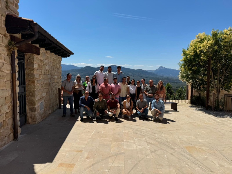 Domínguez resalta el protagonismo de los jóvenes en el cambio andaluz y su “peso creciente” en el PP de Jaén