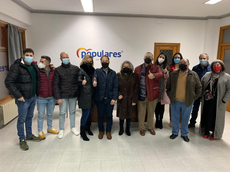 Domínguez se reúne con el PP de Porcuna 