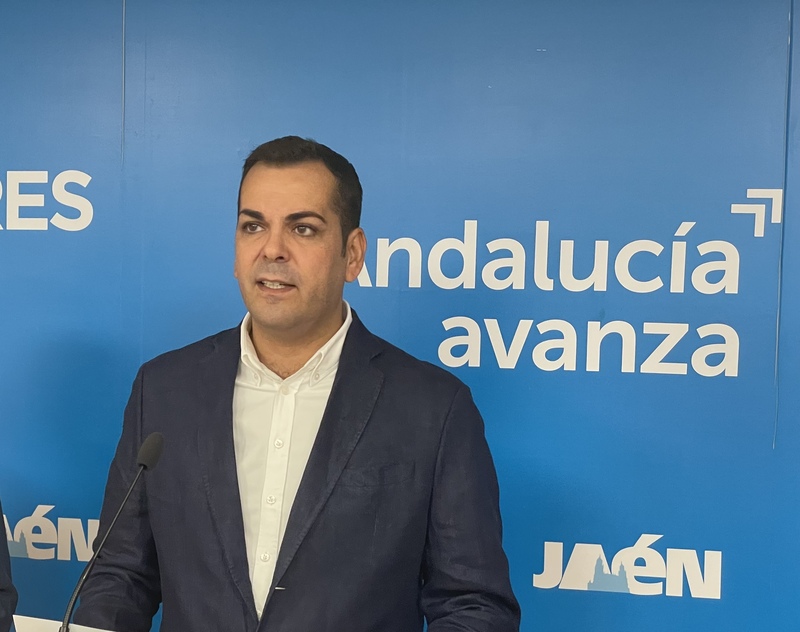 Requena: “Reyes ha vuelto a engañar a Linares con la supuesta creación de 200 empleos a través del CCD de Renfe y que se ha quedado en apenas 24 trabajadores” 