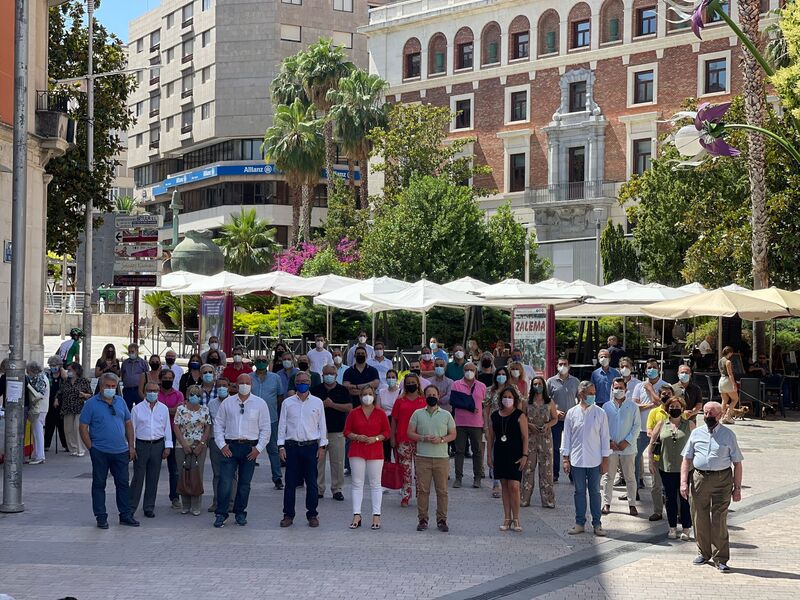 El PP de Jaén recoge alrededor de 5.000 firmas en una semana contra los indultos