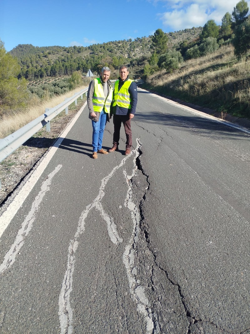 El PP reprocha a Diputación el deplorable acceso a Segura de la Sierra, declarado uno de los pueblos más bonitos de España, y exige su arreglo inmediato