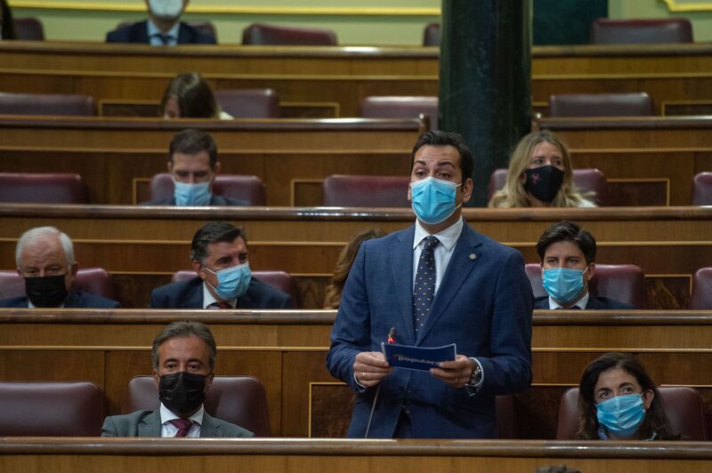 El PP denuncia los recortes en los servicios sanitarios que reciben los funcionarios del Estado en la provincia e invita a Reyes y al PSOE a que “saque sus pancartas contra Sánchez” 