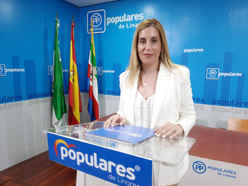 Mariola Aranda celebra el compromiso de la Junta de Andalucía con la inserción laboral de los jóvenes linarenses 