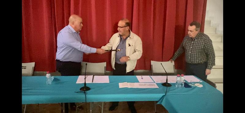 Requena celebra que hoy por fin sea investido alcalde el ganador de las elecciones municipales de La Guardia