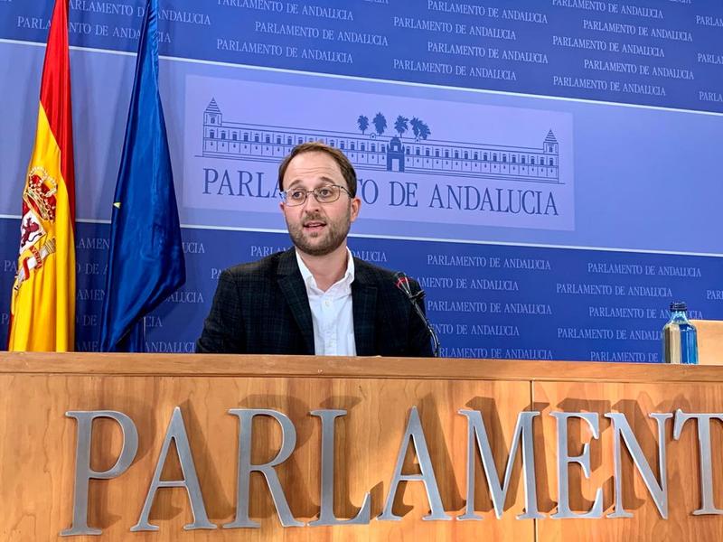 Domínguez: 'Andalucía tiene un gobierno que dice sí a los autónomos y no a la subida de impuestos'